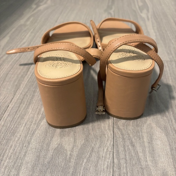 Vince Camuto Pendreya Platform Sandal - Picture 4 of 4